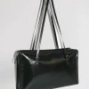 Outlet No 1002/Caye Kvinder Cayetano